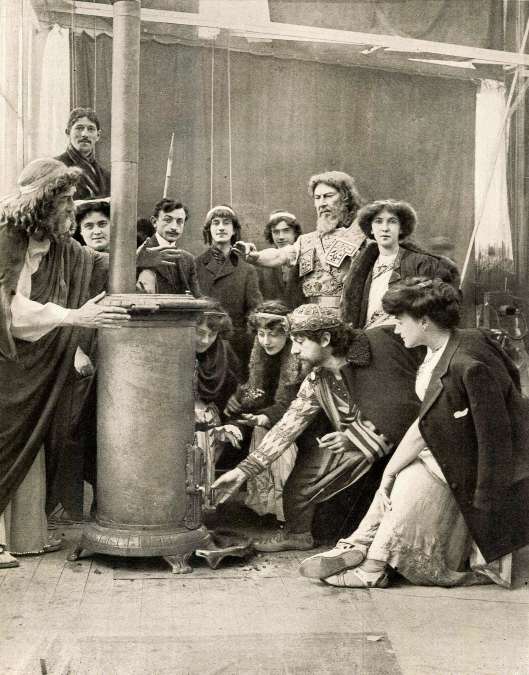 LE FILM D'ART - Paul Mounet dans le studio de la rue Chauveau à Neuilly 1908
